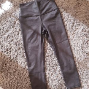 Alo yoga leggings size 4